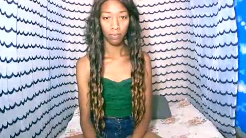 oliviah27 online show from November 2, 9:09 am