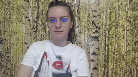 Snapshot of oliviasager chatting on October 5, 3:26 am Mistress Olivia online show from October 5, 3:26 am