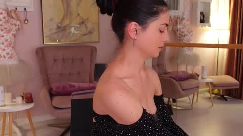 OliviaSway online show from November 28, 11:23 pm