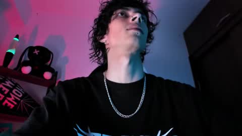     online show from March 5, 3:08 am