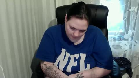 Snapshot of olyaandnetty chatting on October 22, 10:29 am OlyaAndNetty online show from October 22, 10:29 am