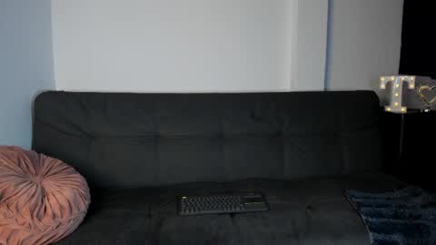 Violette online show from November 27, 2:30 am