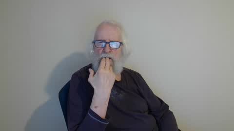 Somewhere over the rainbow online show from March 10, 6:16 am