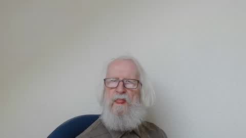 Somewhere over the rainbow online show from October 4, 7:17 am