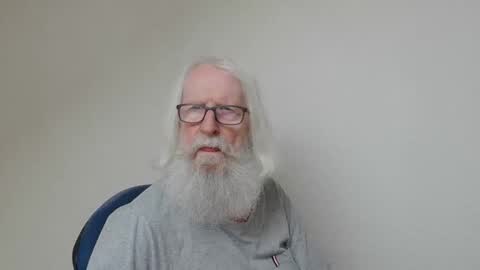 Somewhere over the rainbow online show from March 5, 2:15 pm