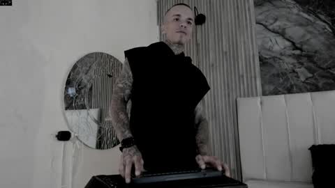     ... online show from April 12, 7:29 pm