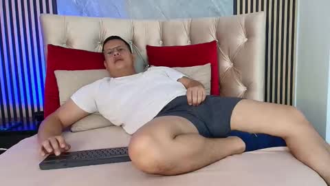 Liam online show from February 2, 7:10 pm