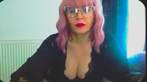 Nicol online show from April 23, 11:07 am