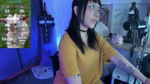 Snapshot of oni_dakotta chatting on September 18, 12:42 pm oni_dakotta online show from September 18, 12:42 pm