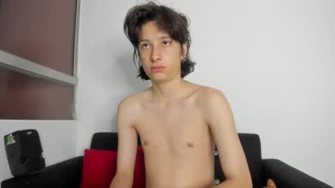 onion_knight420 online show from July 19, 3:53 am
