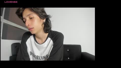 onion_knight420 online show from June 10, 3:39 am