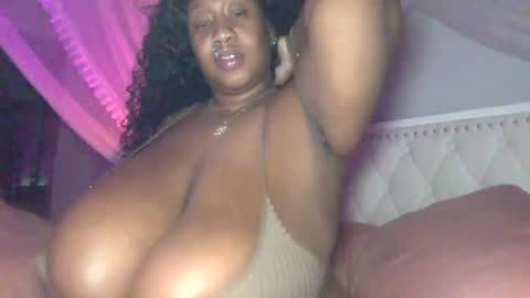 onlineerica online show from November 18, 4:04 am