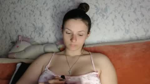 Amalia online show from April 22, 6:15 pm