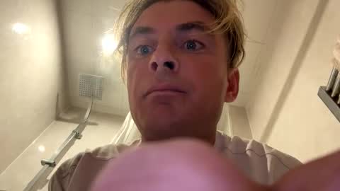 onlyloveyoutwice2016 online show from September 20, 12:35 am