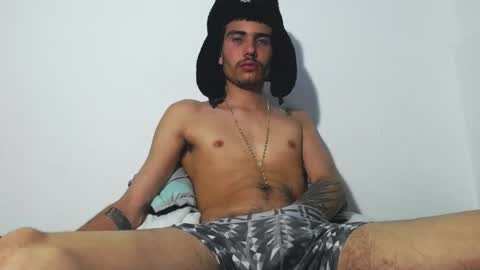 Snapshot of onzas_ chatting on October 1, 6:23 am onzas_ online show from October 1, 6:23 am