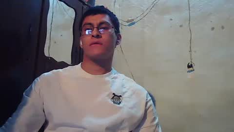 oomaurooo online show from January 12, 5:14 am