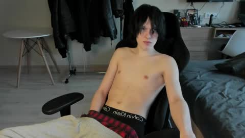 Bella and John online show from April 5, 4:20 am