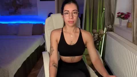 Eve Voss online show from November 23, 9:29 am