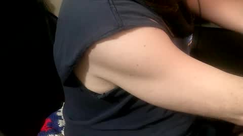 orgasmgiver9090 online show from May 10, 12:50 am