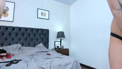 oriana_x_zafiro2 online show from May 15, 7:28 am