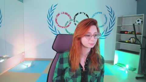 Snapshot of orianna_blade chatting on December 12, 12:33 pm Orianna -  Hi Im into geek culture cosplay crafting LARP games. Shall we play DnD online show from December 12, 12:33 pm