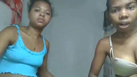 ornellahhh online show from October 28, 11:17 pm