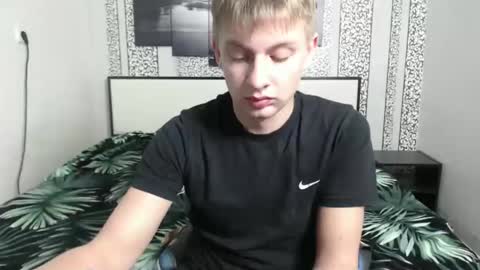 Oscar online show from October 19, 9:08 pm