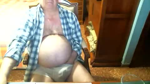 Oscar online show from April 26, 4:37 pm