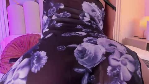 Oshun  online show from November 21, 12:58 pm