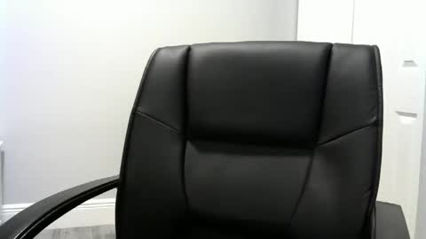 Snapshot of ossibottom chatting on September 11, 12:34 am Ossi online show from September 11, 12:34 am