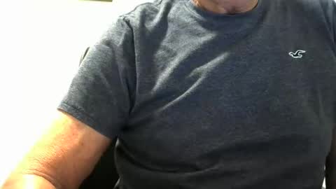 Snapshot of ossibottom chatting on February 7, 2:40 am Ossi online show from February 7, 2:40 am