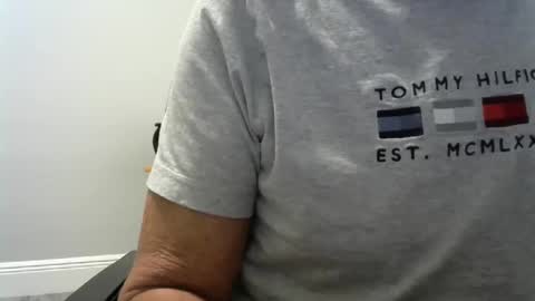 Snapshot of ossibottom chatting on February 2, 11:42 pm Ossi online show from February 2, 11:42 pm