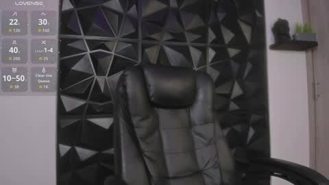 Ostin Daniels online show from May 15, 1:03 am