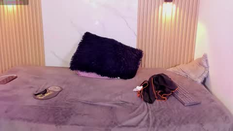 Otto Andrew online show from February 7, 10:57 pm