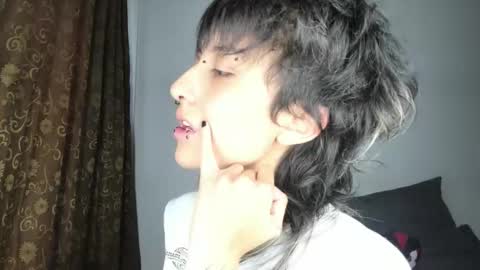 Otto 3 online show from November 11, 7:38 pm