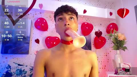 Owen online show from February 14, 9:39 pm