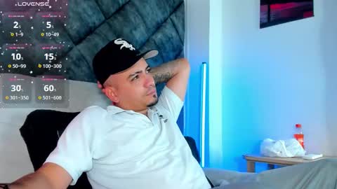 O W E N - S T O N E online show from December 16, 12:33 pm