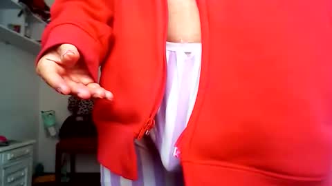 Jeannifer online show from April 8, 2:20 pm