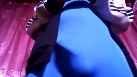 Jeannifer online show from December 14, 1:01 am