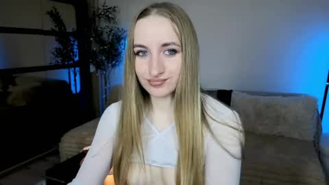 Oxy Foxie online show from May 23, 10:39 pm