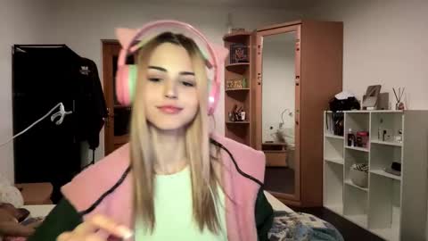 Eva online show from February 11, 6:56 pm