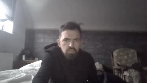 pablitooomr4 online show from December 22, 1:29 pm