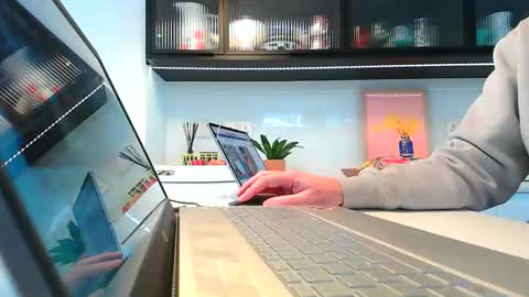 pablo19692017 online show from April 2, 9:16 am