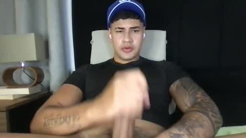 Javi    online show from January 25, 3:40 am