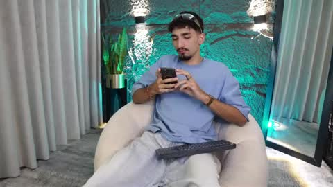 pablo online show from April 2, 1:57 am