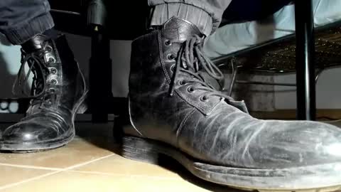 Pablo Meness online show from November 3, 4:30 pm