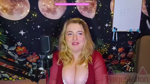 Snapshot of paigestation chatting on February 7, 12:53 am PaigeStation online show from February 7, 12:53 am