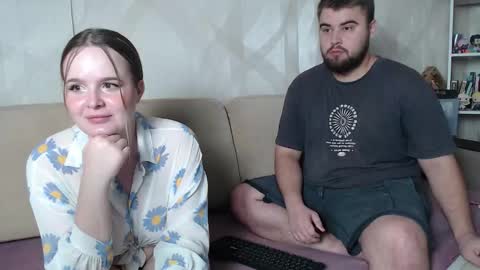 Snapshot of pair_of_gods chatting on October 9, 9:20 pm Lizzi  Igor online show from October 9, 9:20 pm