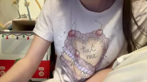 Snapshot of paisleysnowxo chatting on March 6, 5:24 am paisleysnowxo online show from March 6, 5:24 am