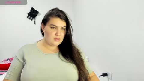 Mia online show from January 20, 2:01 am